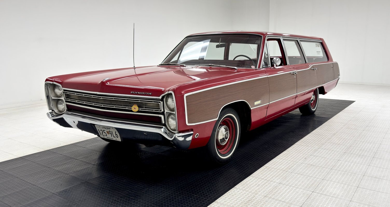Plymouth-Fury-1968-Station-Wagon