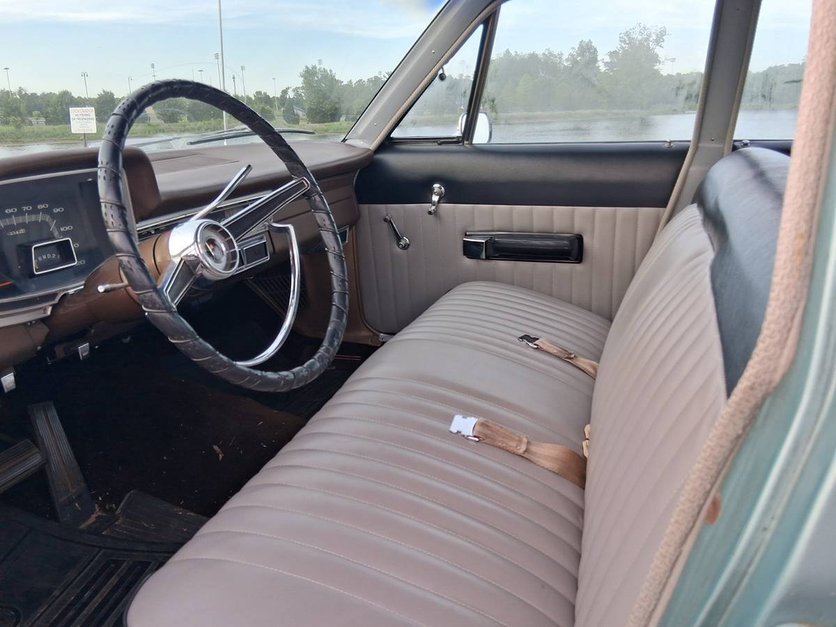 Plymouth-Fury-i-1966-custom-11