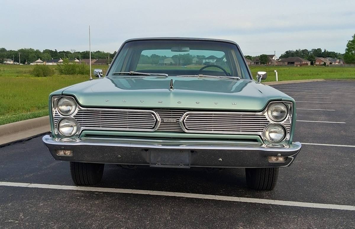 Plymouth-Fury-i-1966-custom-15