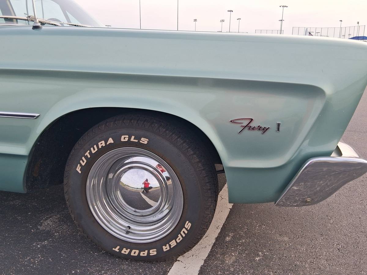 Plymouth-Fury-i-1966-custom-4