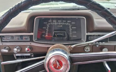 Plymouth-Fury-i-1966-custom-9