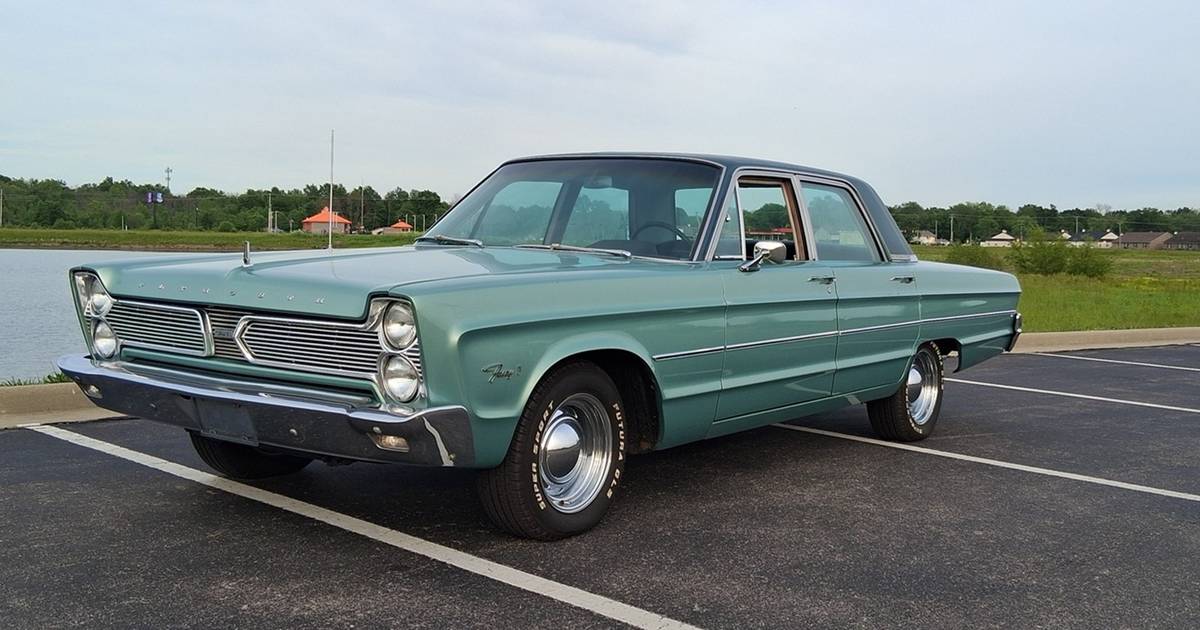 Plymouth-Fury-i-1966-custom