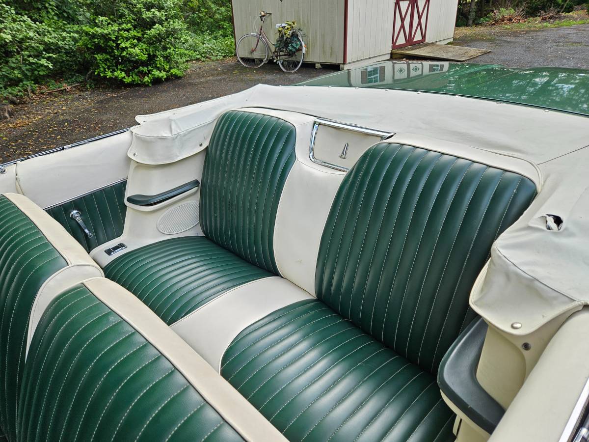 Plymouth-Fury-iii-convertible-1966-8