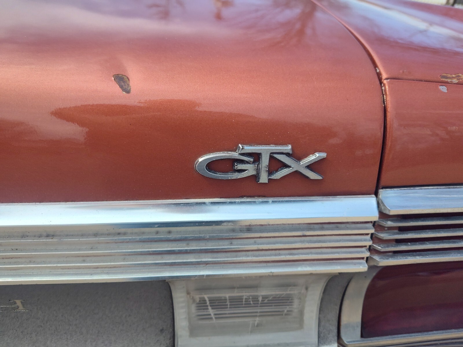 Plymouth-GTX-1967-Sedan-11