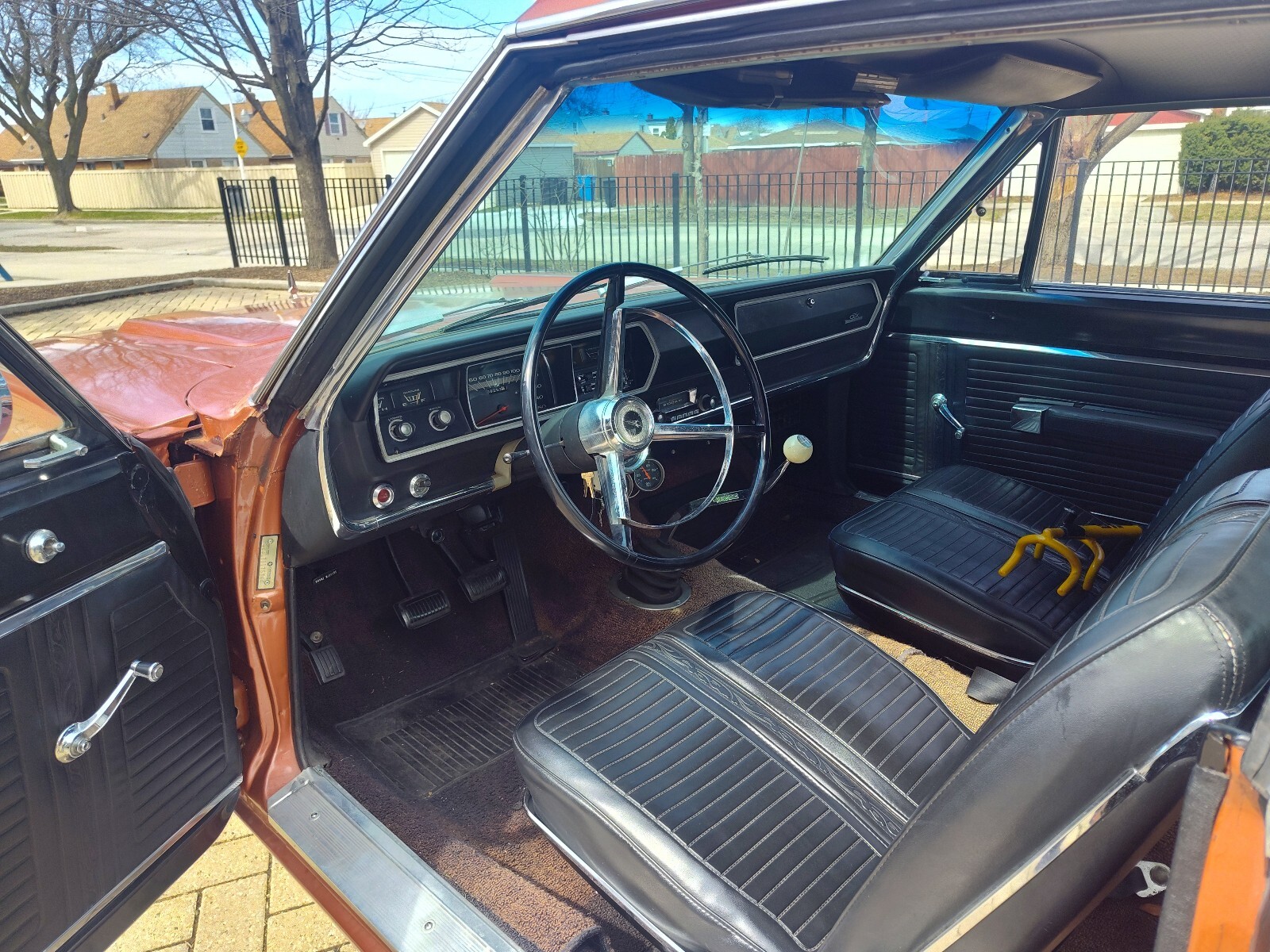 Plymouth-GTX-1967-Sedan-14