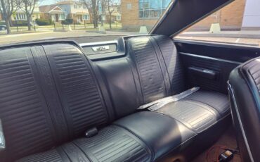 Plymouth-GTX-1967-Sedan-16