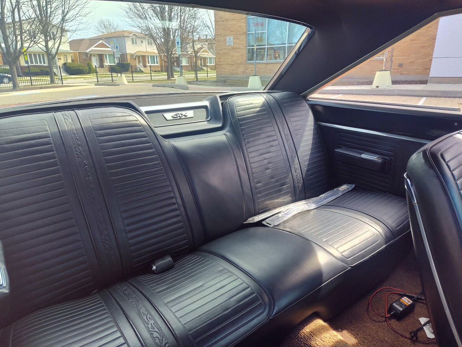 Plymouth-GTX-1967-Sedan-16