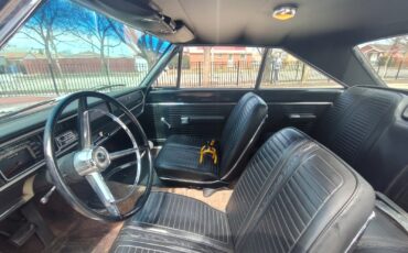 Plymouth-GTX-1967-Sedan-20