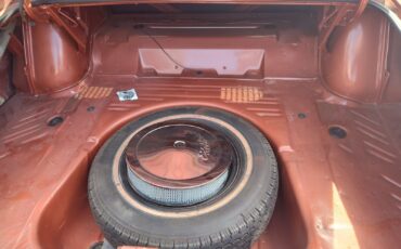 Plymouth-GTX-1967-Sedan-30