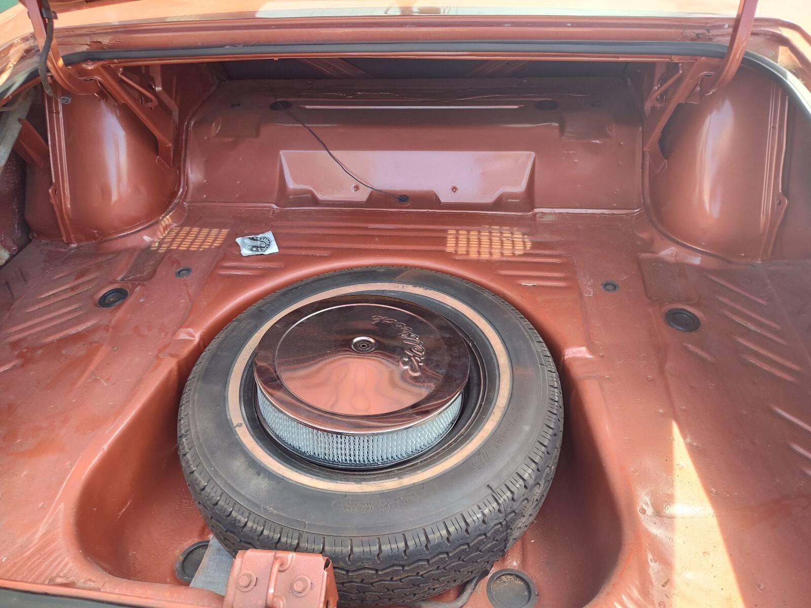 Plymouth-GTX-1967-Sedan-30