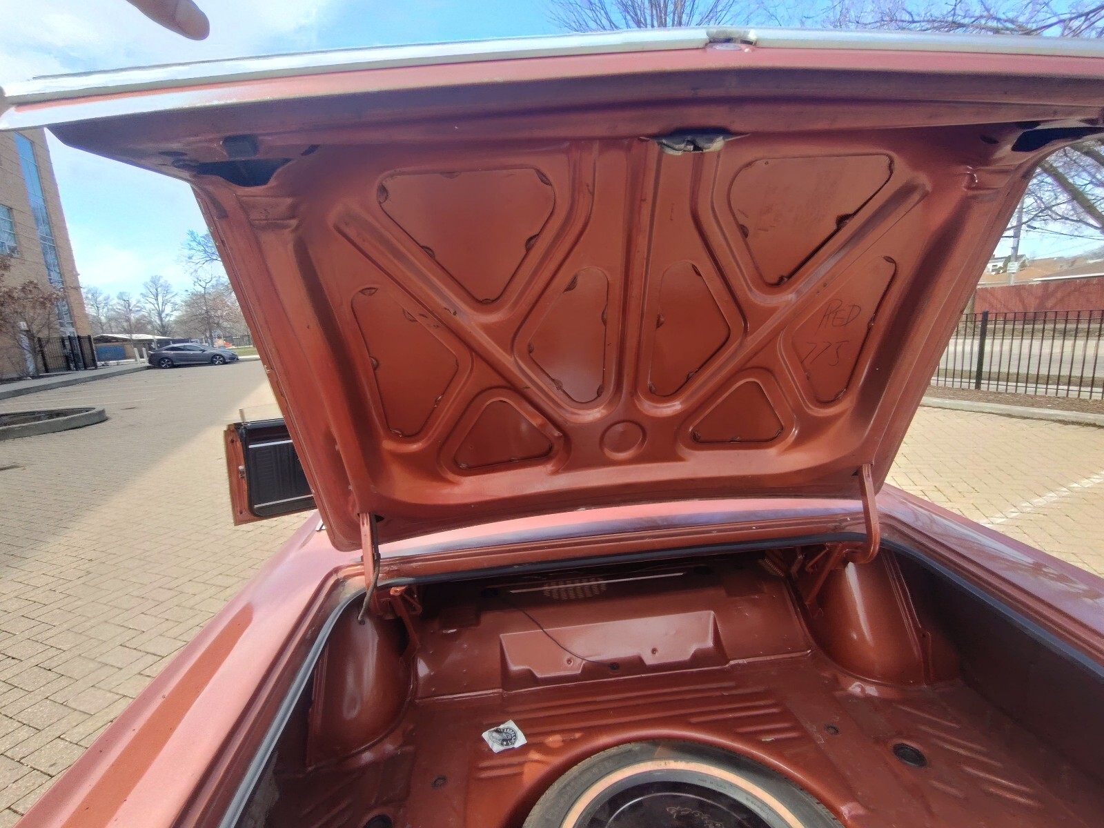 Plymouth-GTX-1967-Sedan-4