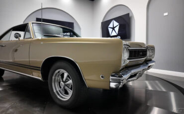 Plymouth-GTX-1968-13