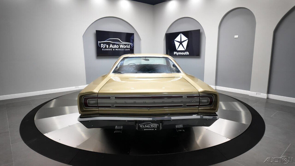 Plymouth-GTX-1968-19