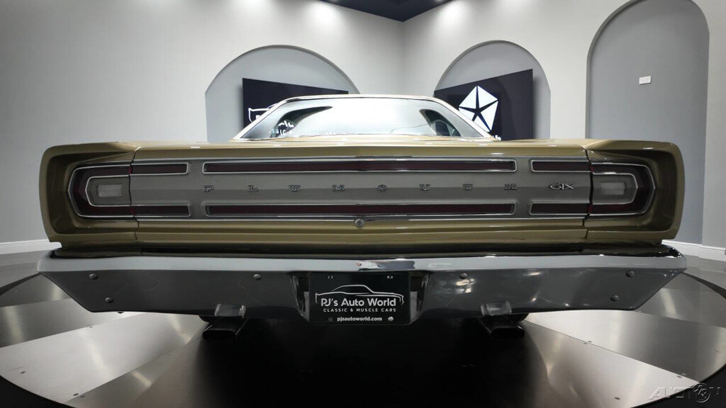 Plymouth-GTX-1968-20