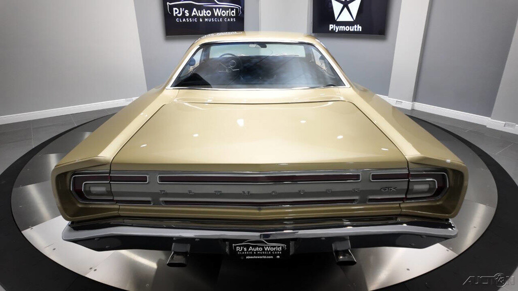 Plymouth-GTX-1968-21