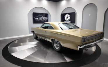 Plymouth-GTX-1968-3