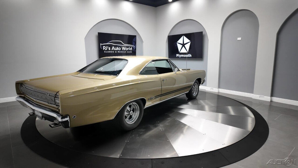 Plymouth-GTX-1968-6