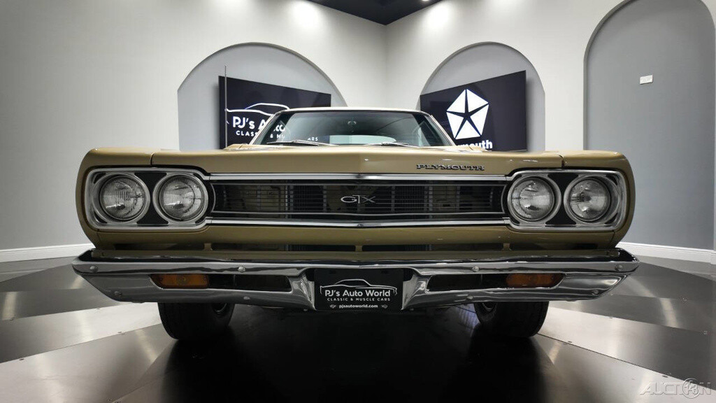 Plymouth-GTX-1968-8