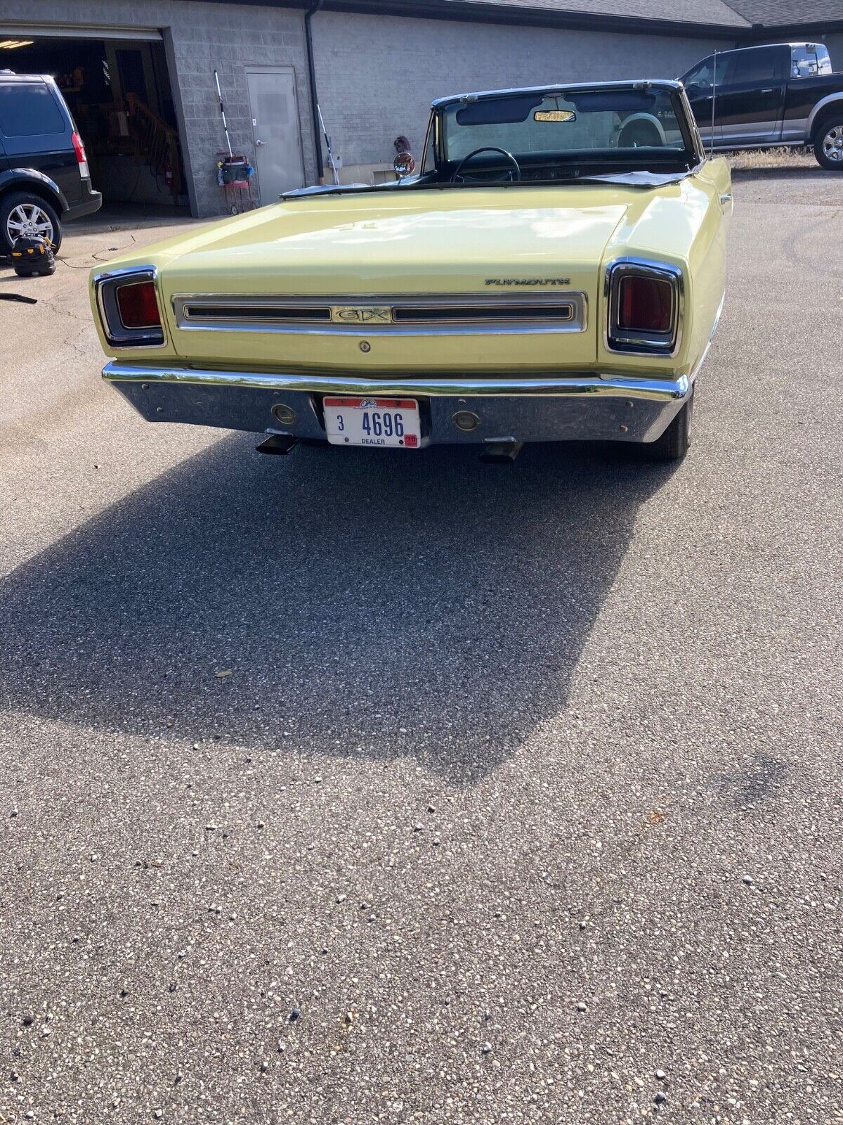 Plymouth-GTX-1969-3