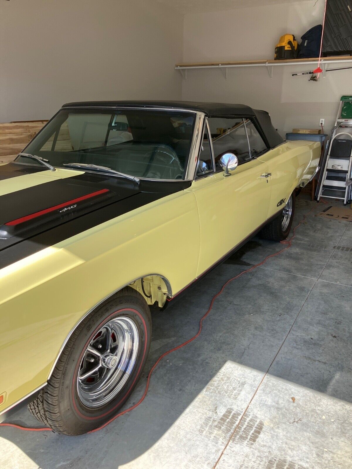 Plymouth-GTX-1969-6