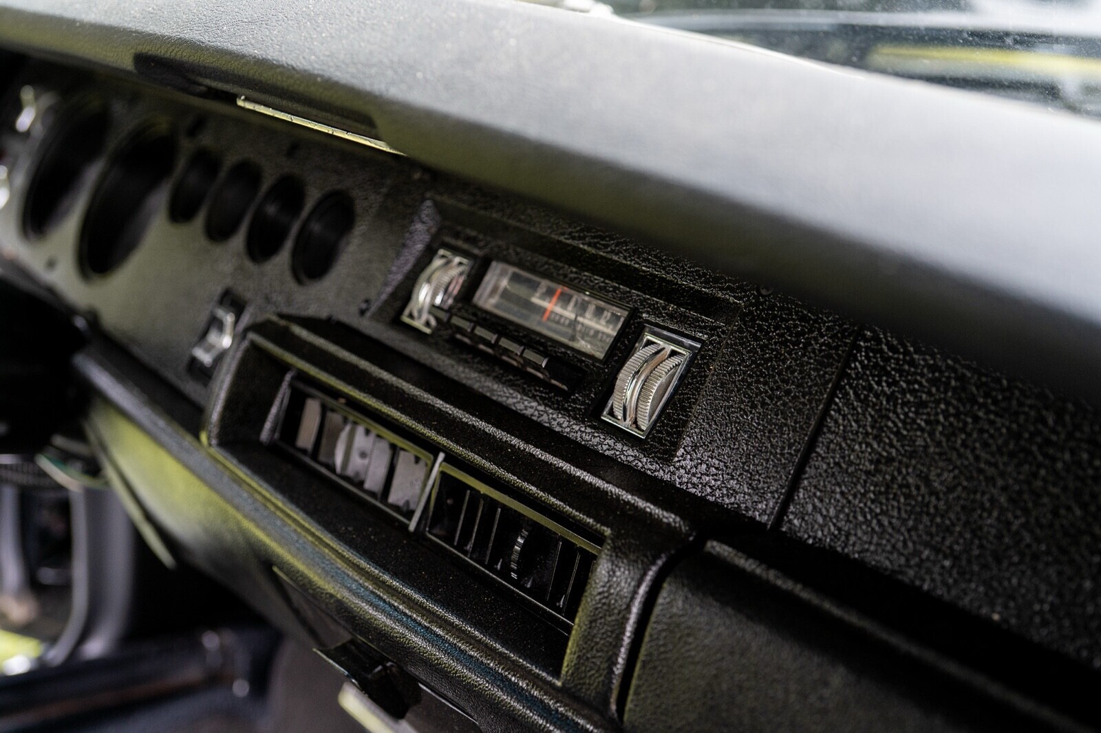 Plymouth-GTX-1970-Coupe-9