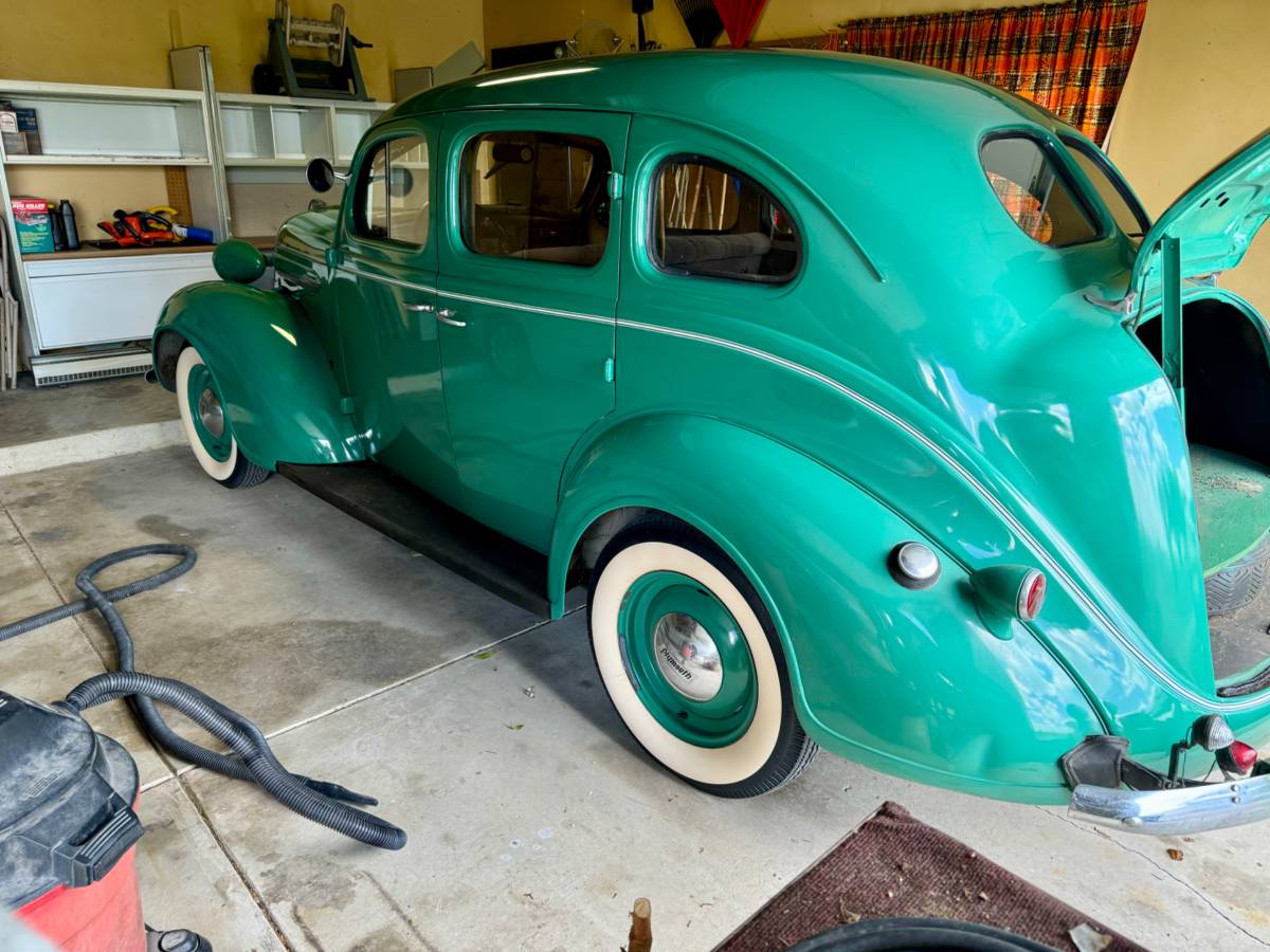 Plymouth-P-4-1937-green-4