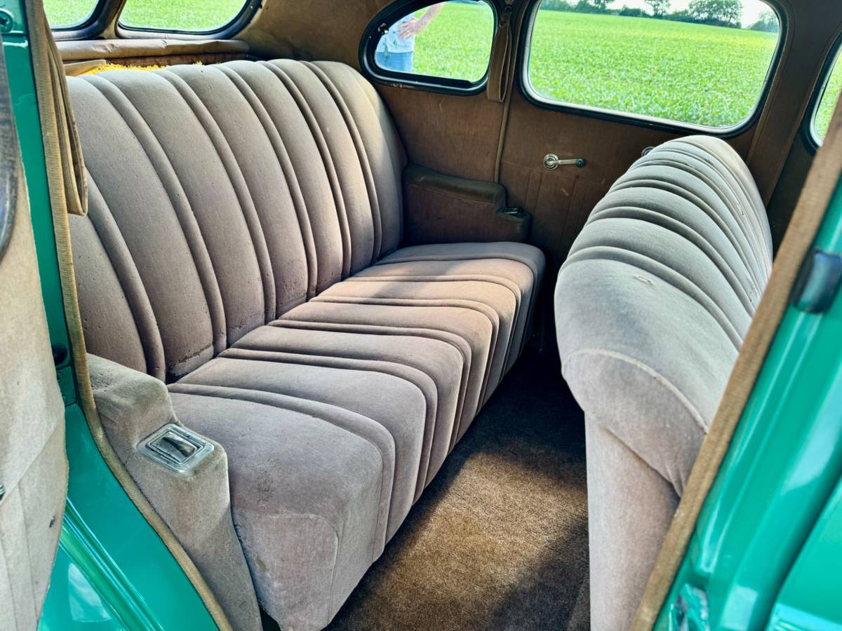 Plymouth-P-4-1937-green-8
