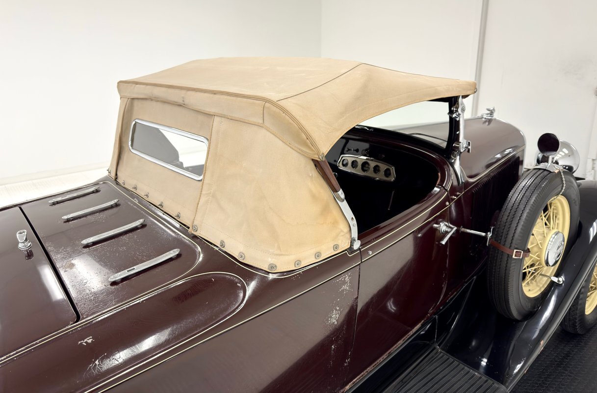 Plymouth-PB-1932-Roadster-21