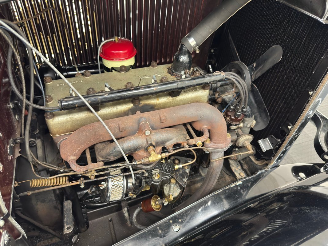Plymouth-PB-1932-Roadster-34