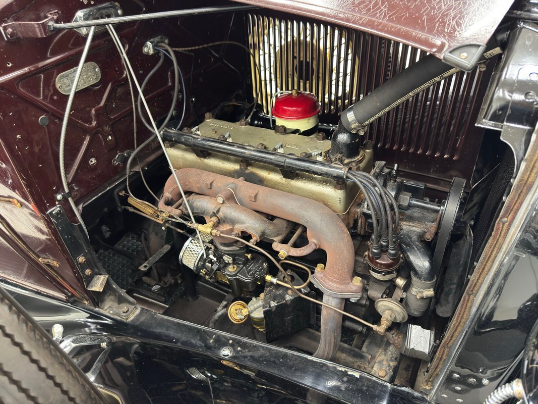 Plymouth-PB-1932-Roadster-35