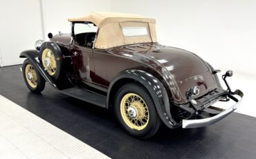 Plymouth-PB-1932-Roadster-4