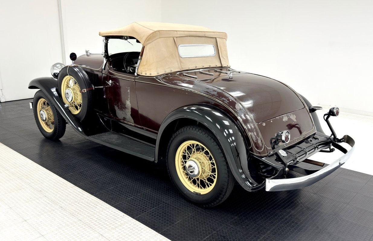 Plymouth-PB-1932-Roadster-4