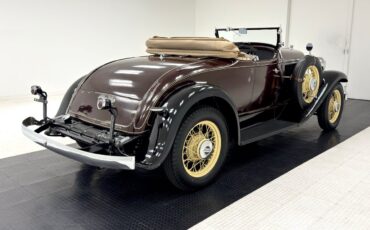 Plymouth-PB-1932-Roadster-7