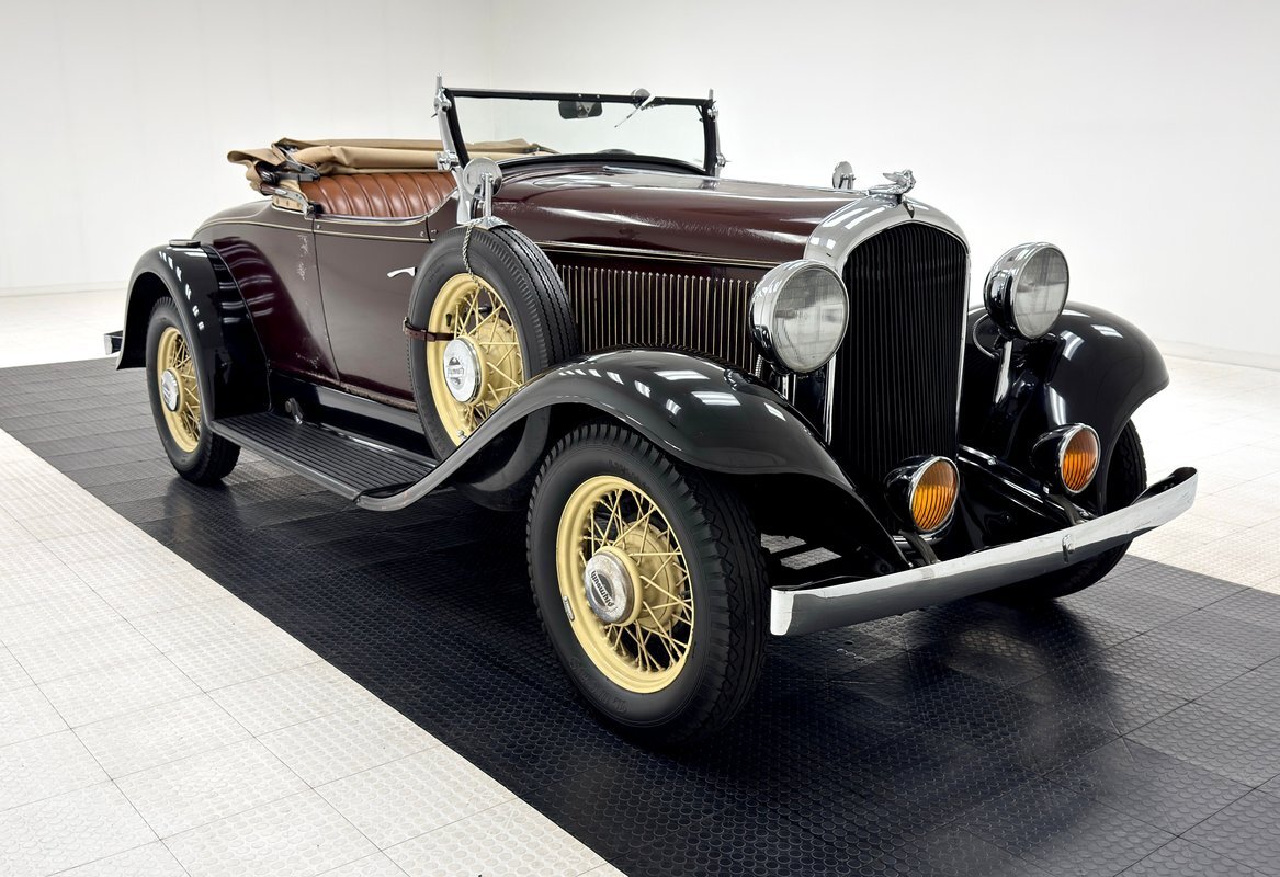 Plymouth-PB-1932-Roadster-9