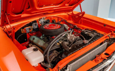 Plymouth-Road-Runner-1968-21