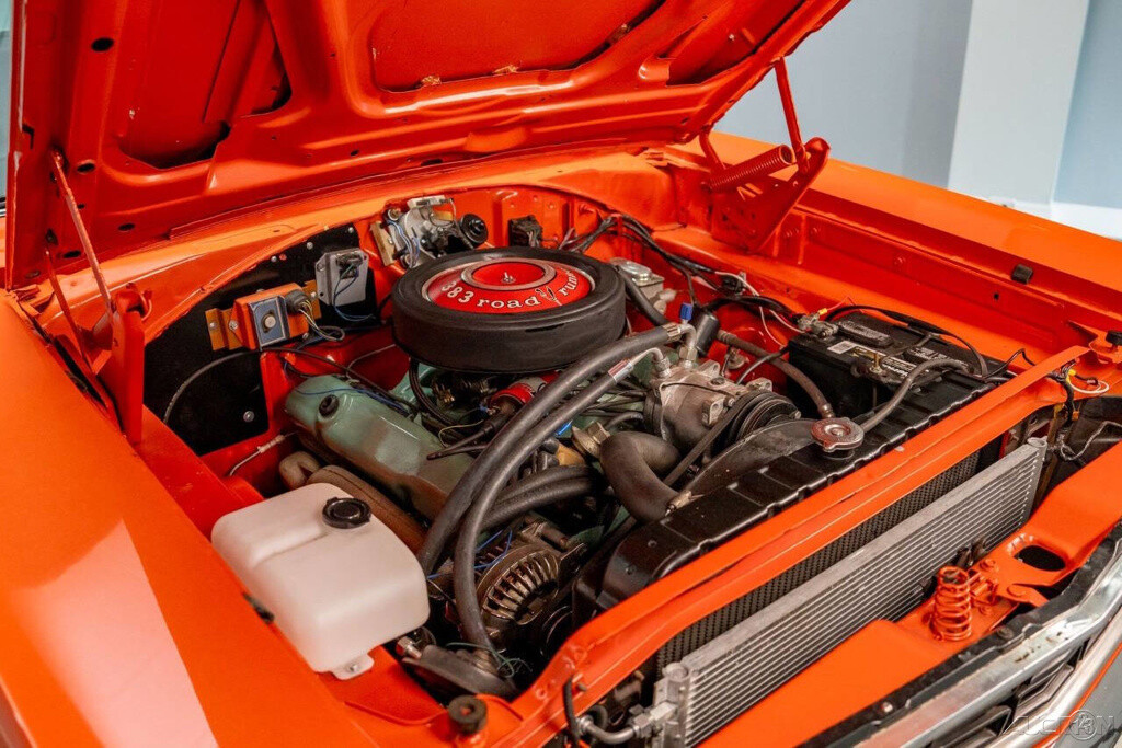 Plymouth-Road-Runner-1968-21