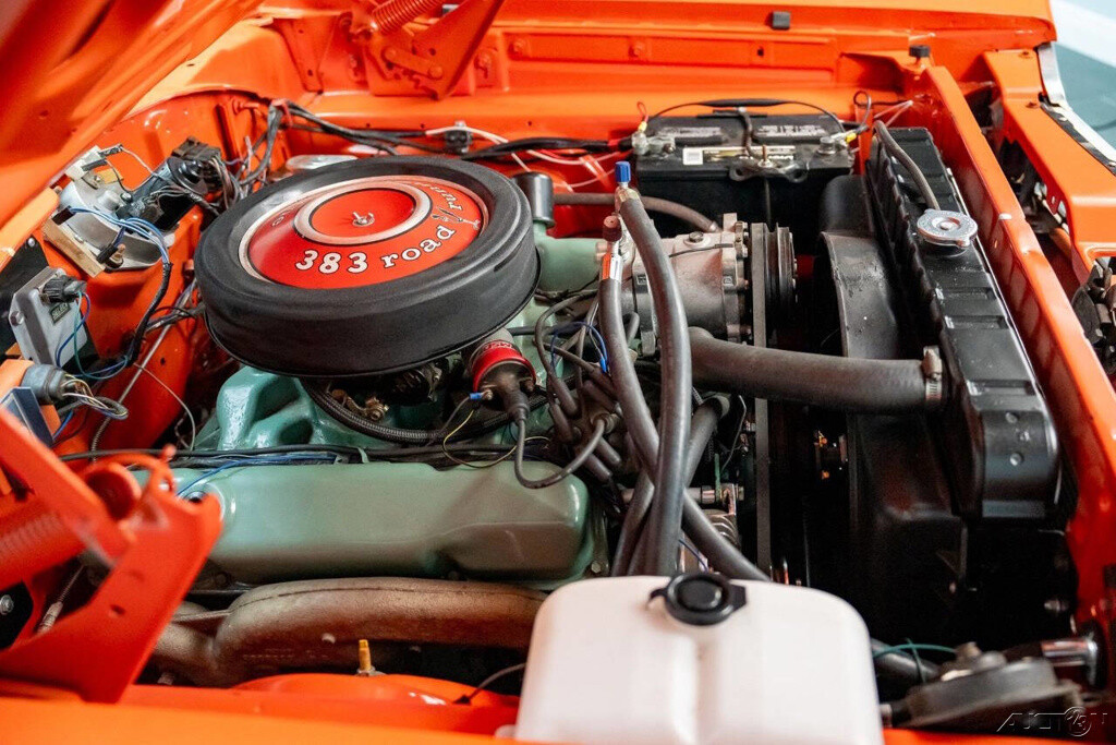Plymouth-Road-Runner-1968-22