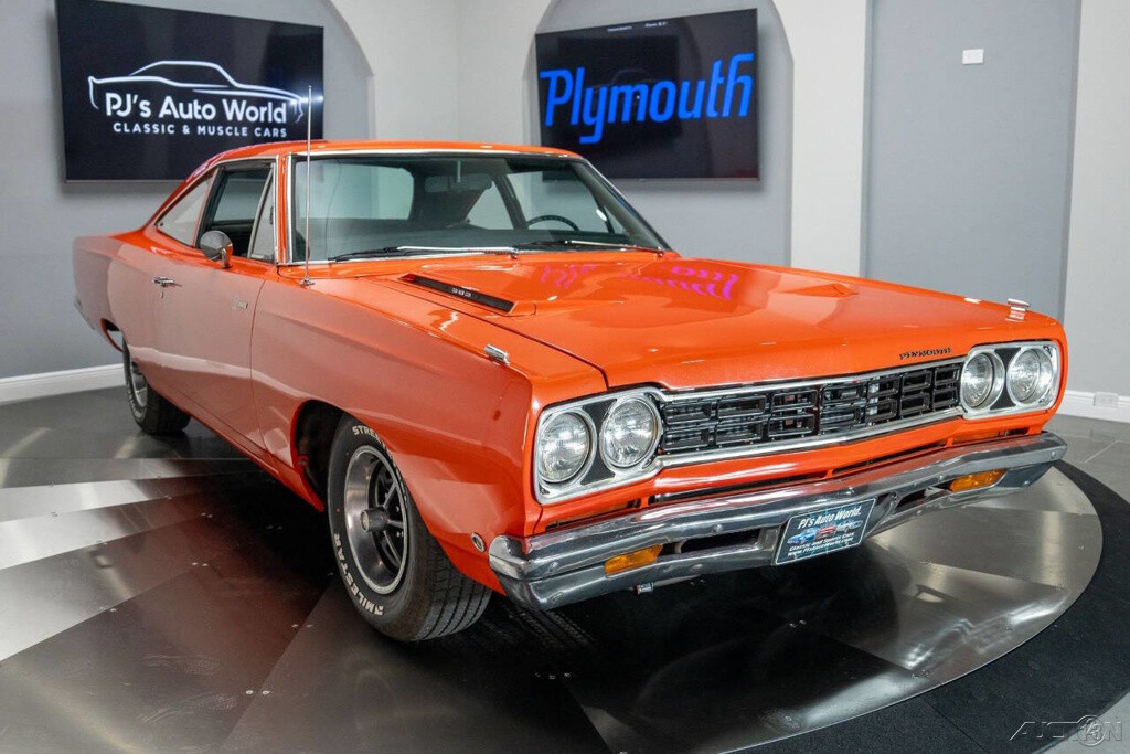 Plymouth-Road-Runner-1968-3