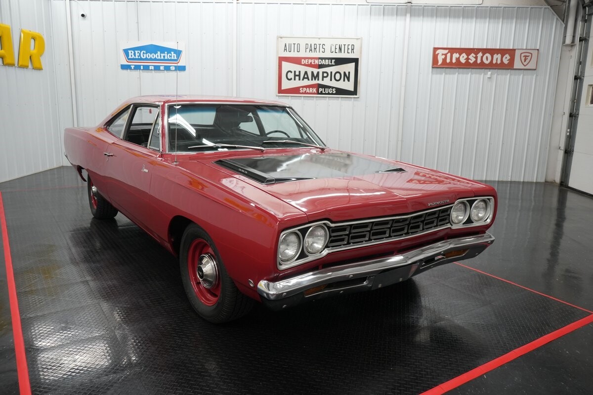 Plymouth-Road-Runner-1968-Coupe-21