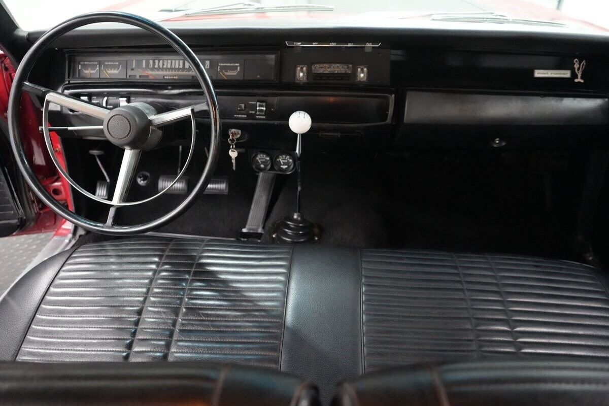 Plymouth-Road-Runner-1968-Coupe-38