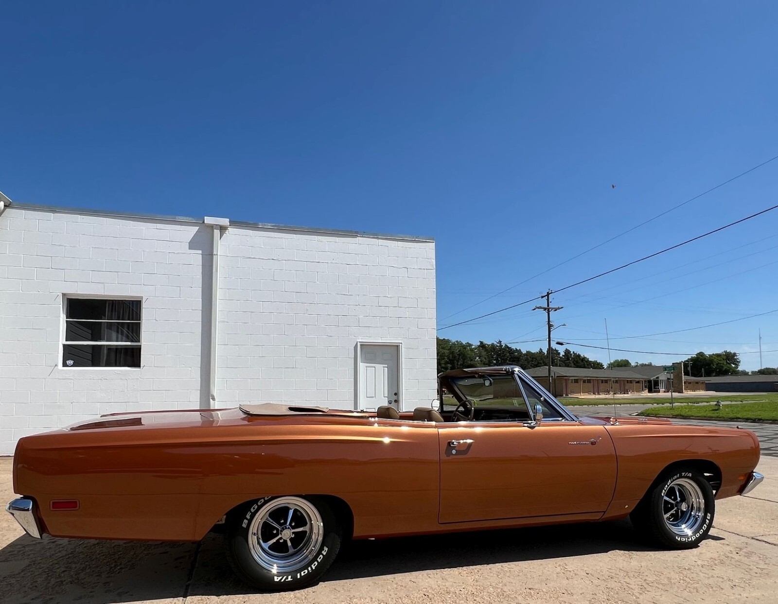Plymouth-Road-Runner-1969-Convertible-1