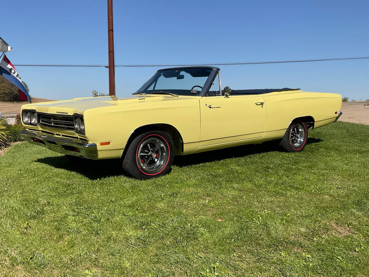 Plymouth-Road-Runner-1969-Convertible-1