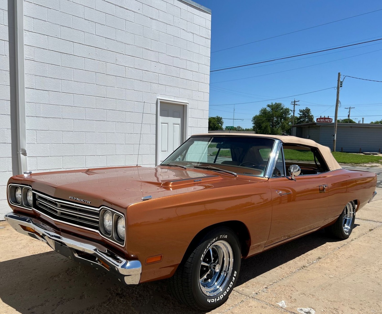 Plymouth-Road-Runner-1969-Convertible-12