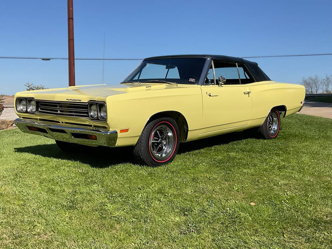 Plymouth-Road-Runner-1969-Convertible-2