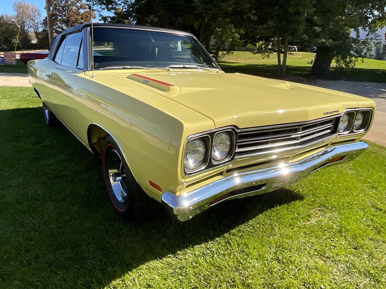 Plymouth-Road-Runner-1969-Convertible-6