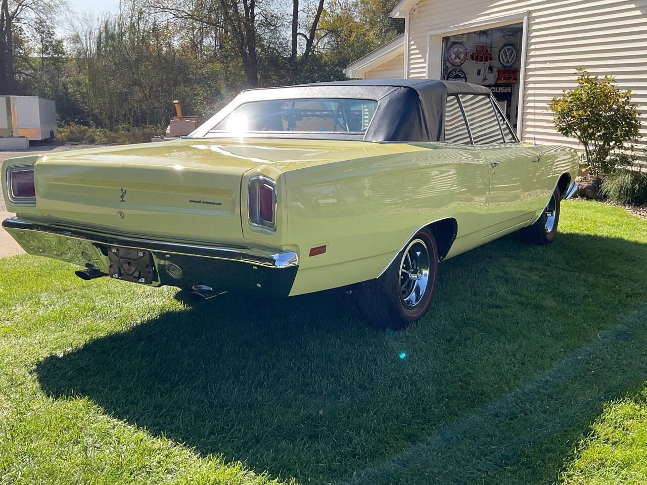 Plymouth-Road-Runner-1969-Convertible-9