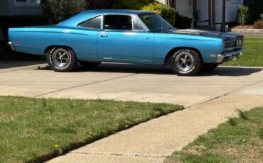Plymouth-Road-Runner-1969-Coupe-1