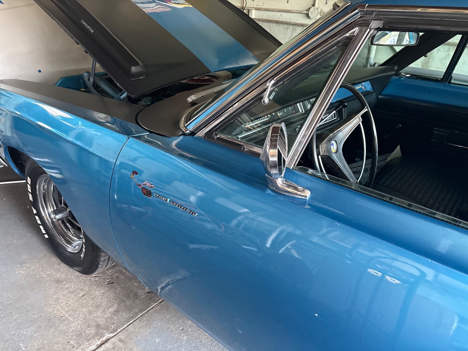 Plymouth-Road-Runner-1969-Coupe-2