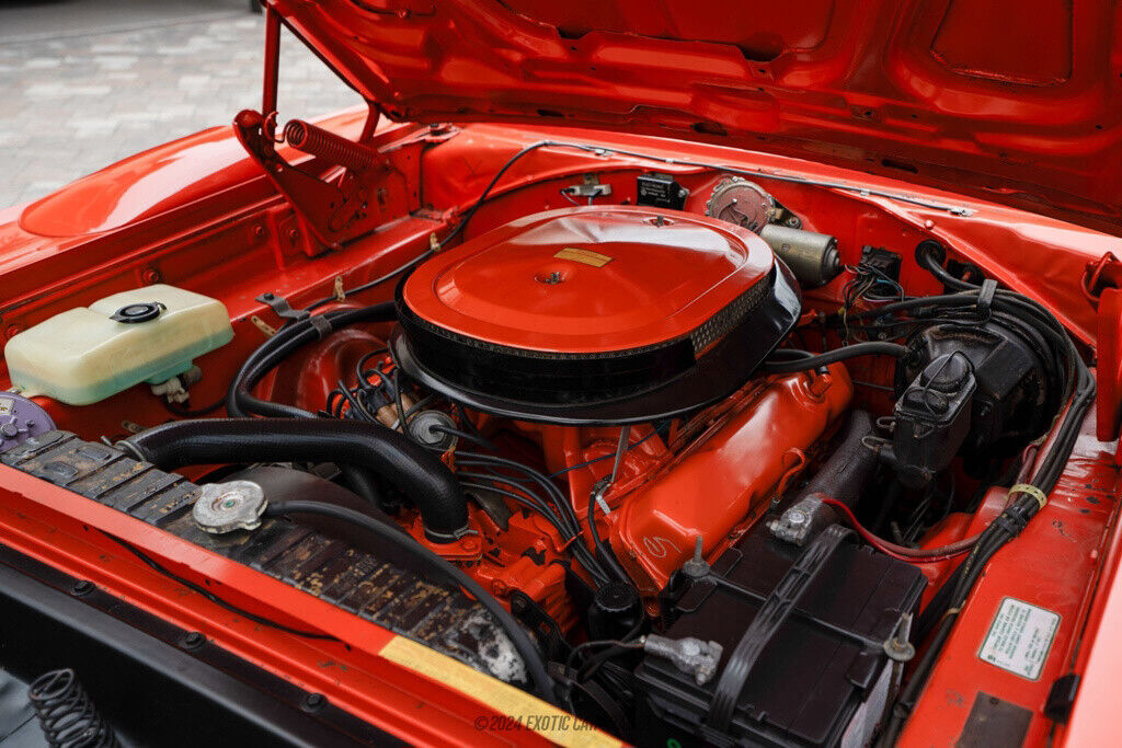 Plymouth-Road-Runner-1970-Coupe-15