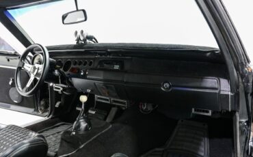 Plymouth-Road-Runner-1970-Coupe-18